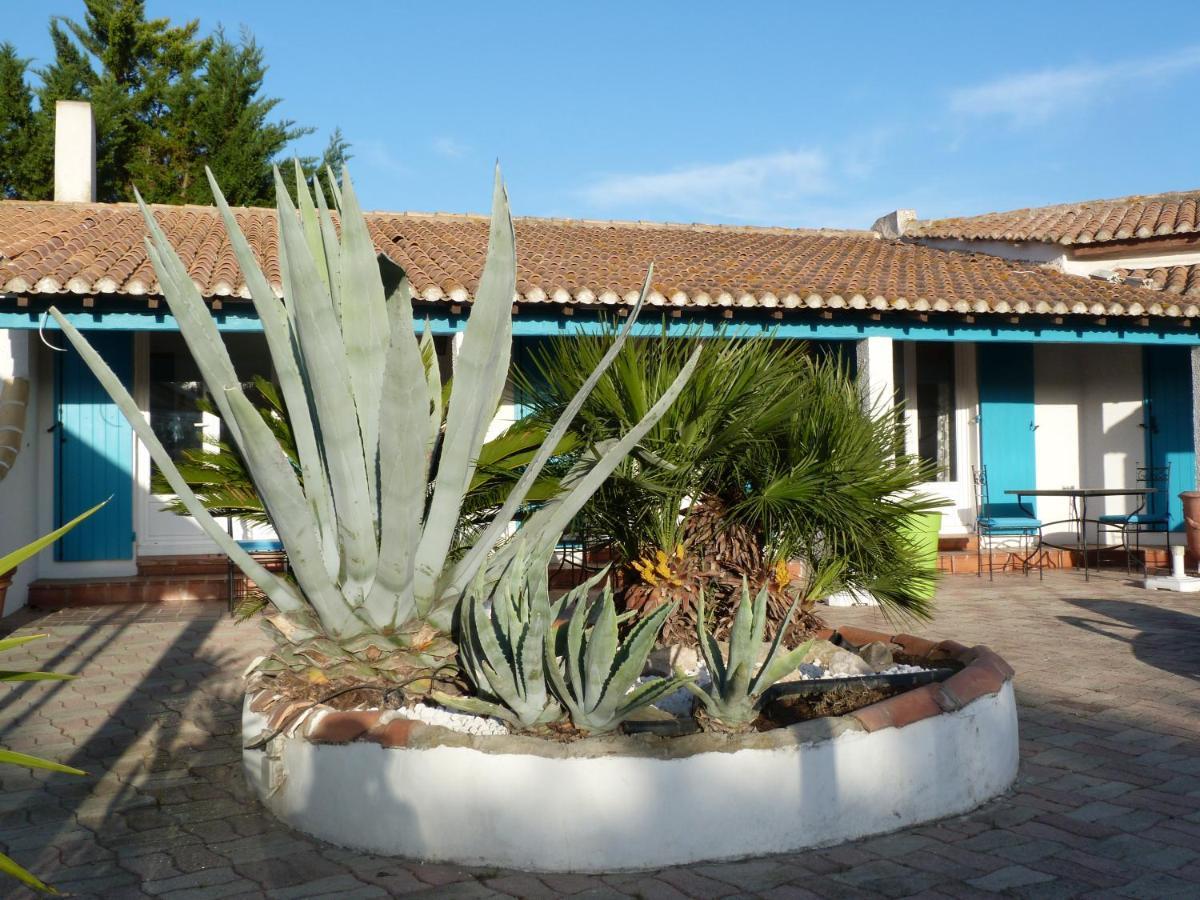 L'Auberge Camarguaise Saintes-Maries-de-la-Mer Exterior foto