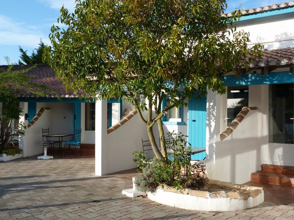 L'Auberge Camarguaise Saintes-Maries-de-la-Mer Exterior foto